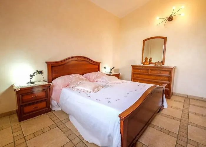 Limone Auf Olivenhain, Smartworking *